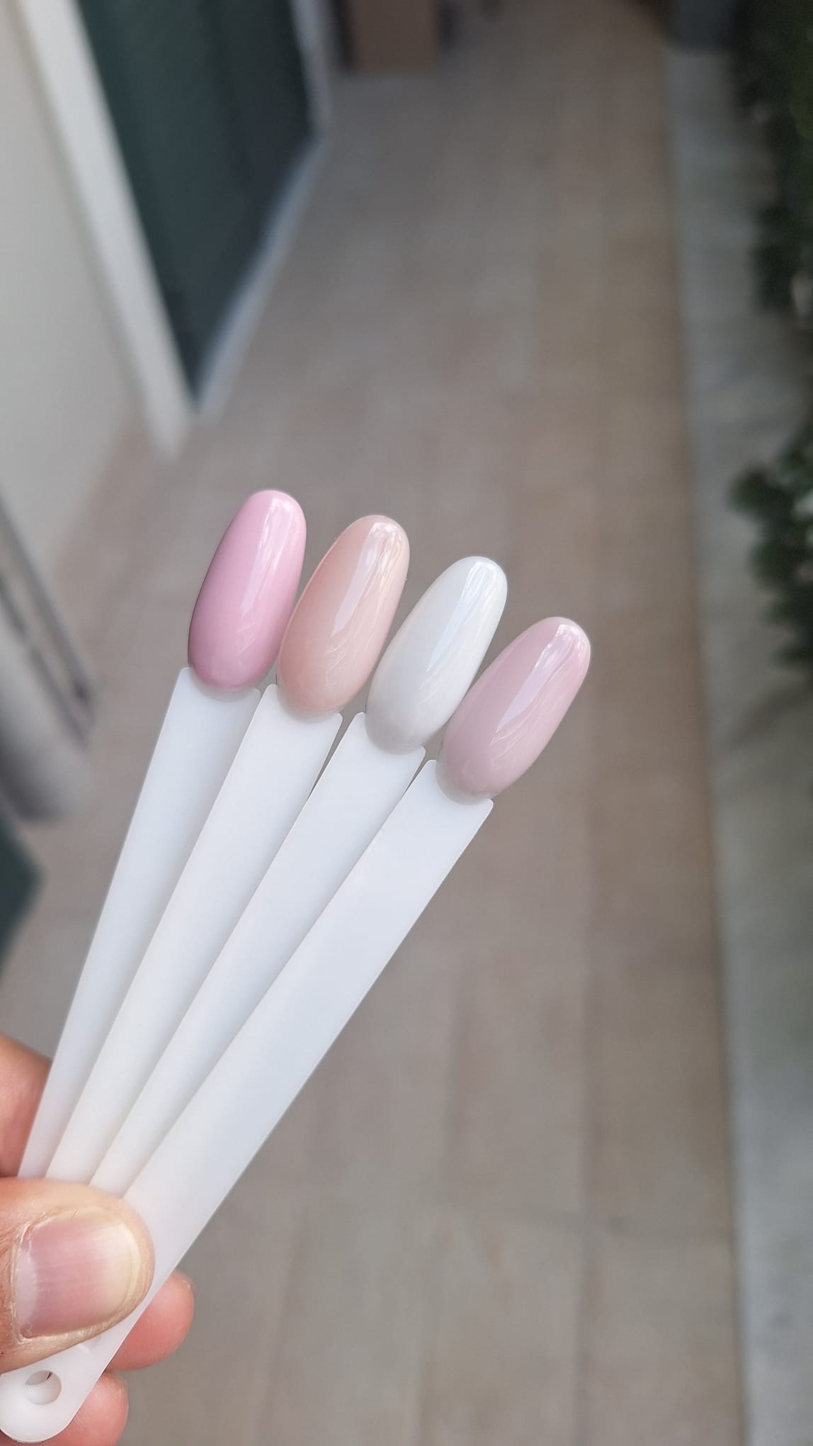 Nuove 4 colorazioni disponibili linea The Gel Polish